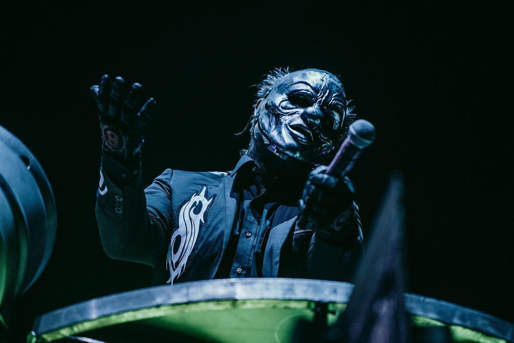 slipknot’s-clown-posted-a-photo-of-a-mask-+-fans-are-losing-it