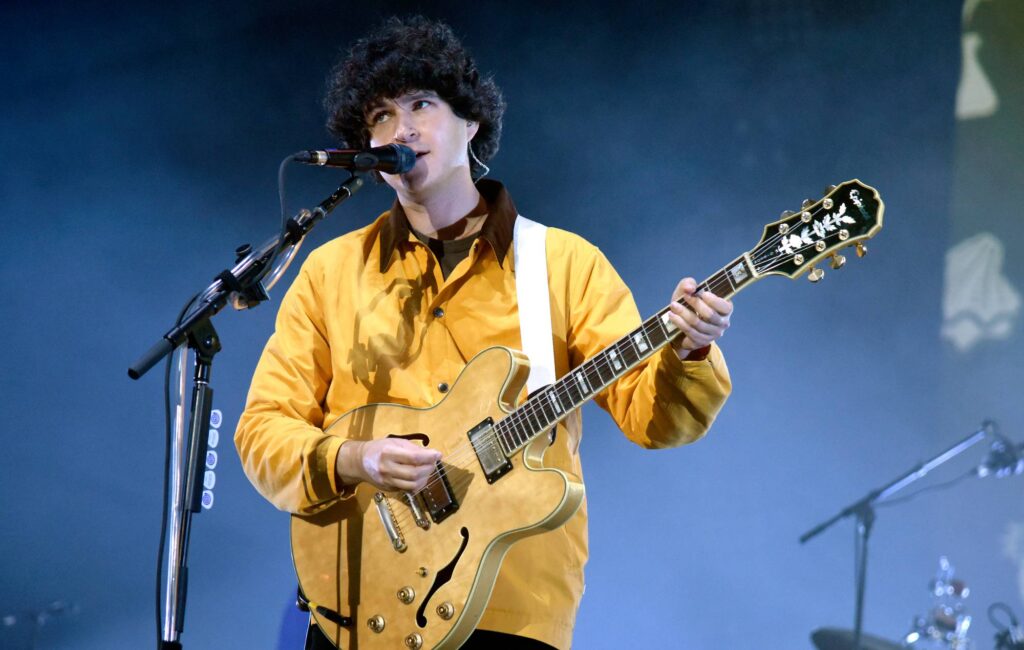 vampire-weekend-share-that-their-new-album-is-“done”