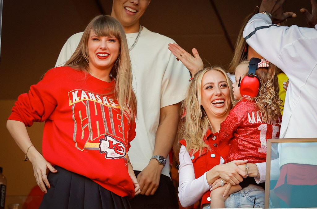 here’s-the-$5k-luxury-gift-the-chiefs-owners-gave-taylor-swift-for-her birthday