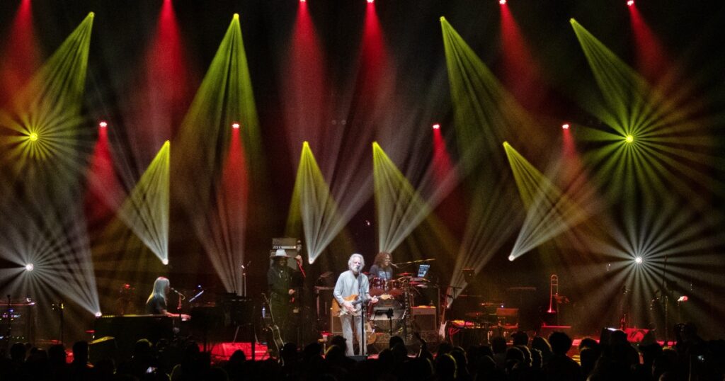 bobby-weir-&-wolf-bros.-conclude-capitol-theatre-residency-with-sunday-night-classics-and-special-guest