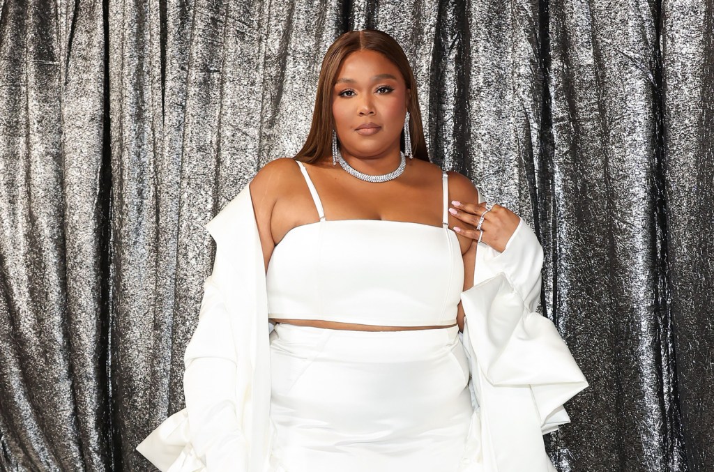 lizzo-blasts-‘disgruntled’-designer’s-harassment-lawsuit:-‘meritless-and-salacious’