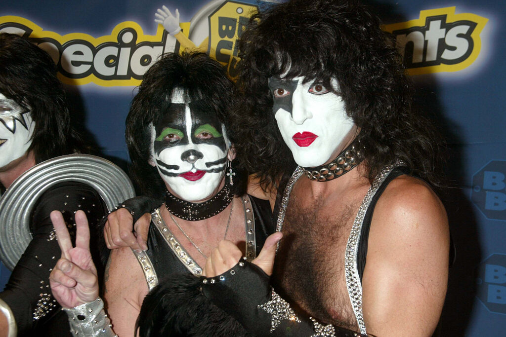 20-years-ago:-peter-criss-leaves-kiss-for-the-last-time