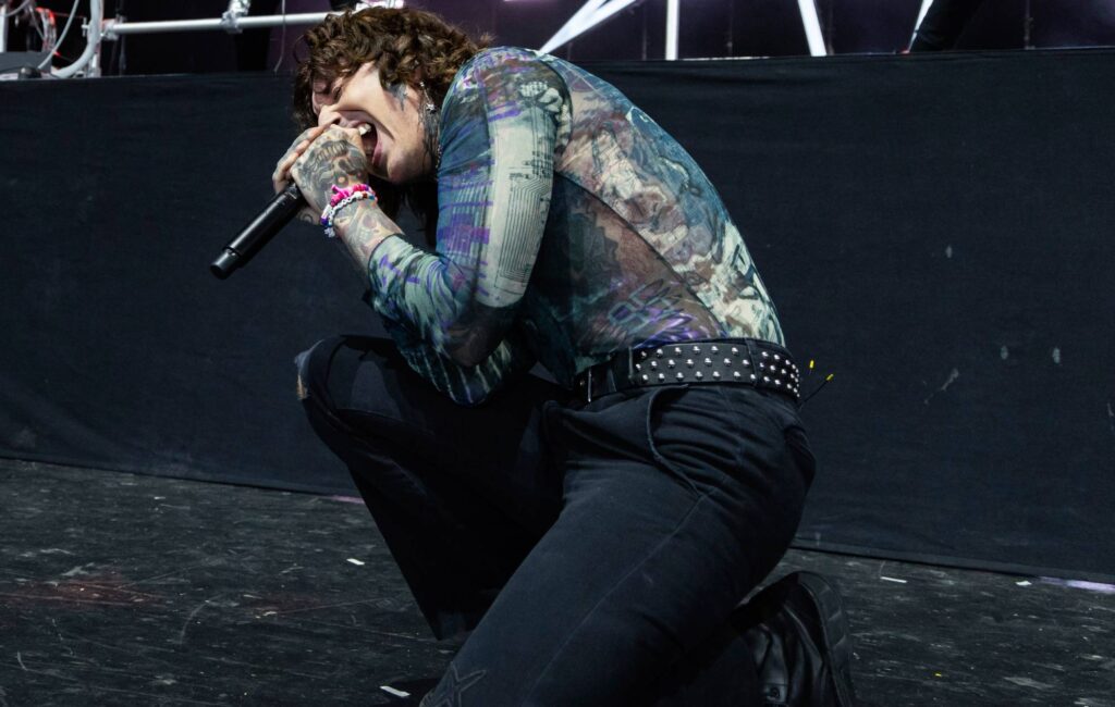 oli-sykes-teases-heavy-new-bring-me-the-horizon-song-‘kool-aid’