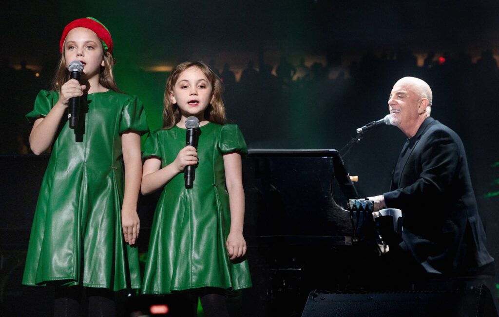 watch-billy-joel-perform-with-his-daughters-at-madison-square-garden