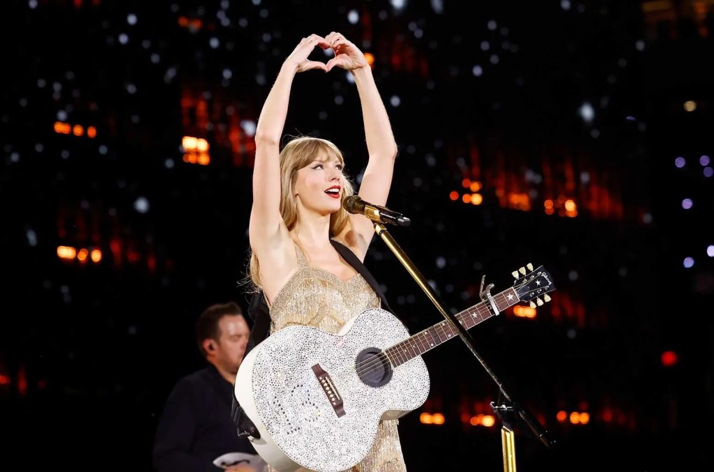 a-timeline-of-taylor-swift’s generosity