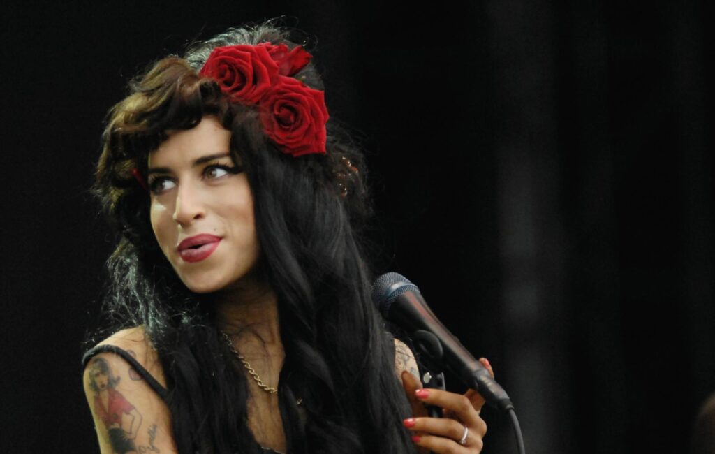 amy-winehouse’s-estate-sues-the-late-icon’s-friends-for-730k-in-auction-legal-row