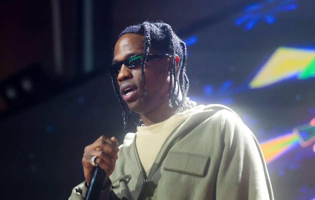 travis-scott-explains-why-he-played-‘fe!n’-10-times-in-a-row-at-brooklyn-show