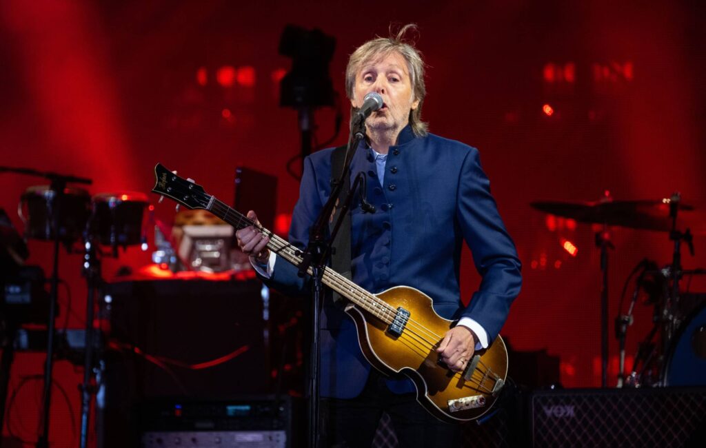 paul-mccartney-reveals-how-‘let-it-be’-was-inspired-by-shakespeare’s-‘hamlet’