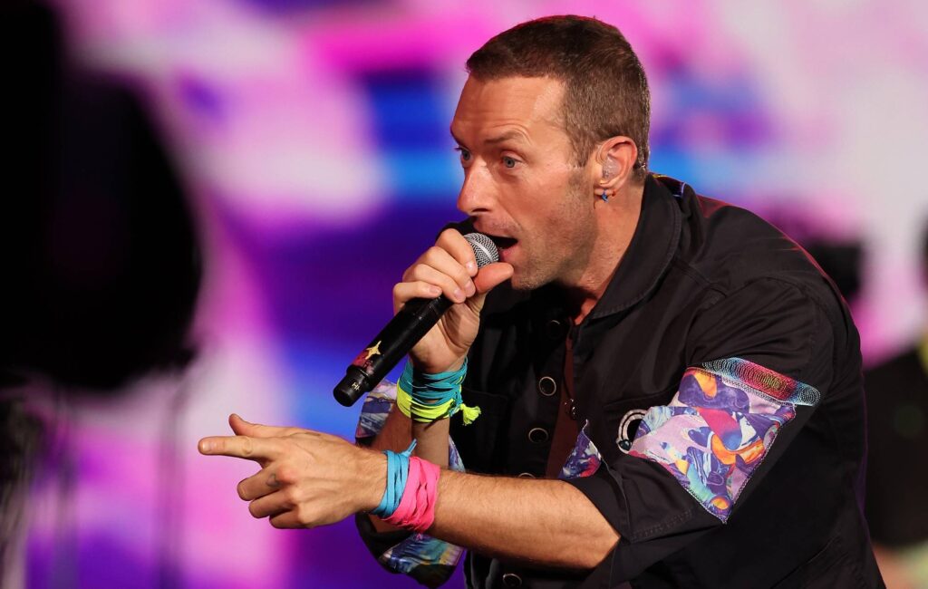 coldplay’s-chris-martin-says-eco-friendly-touring-makes-“business-sense”