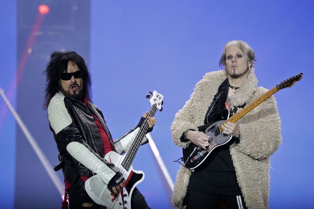 everything-we-know-about-motley-crue’s-new-music-so-far