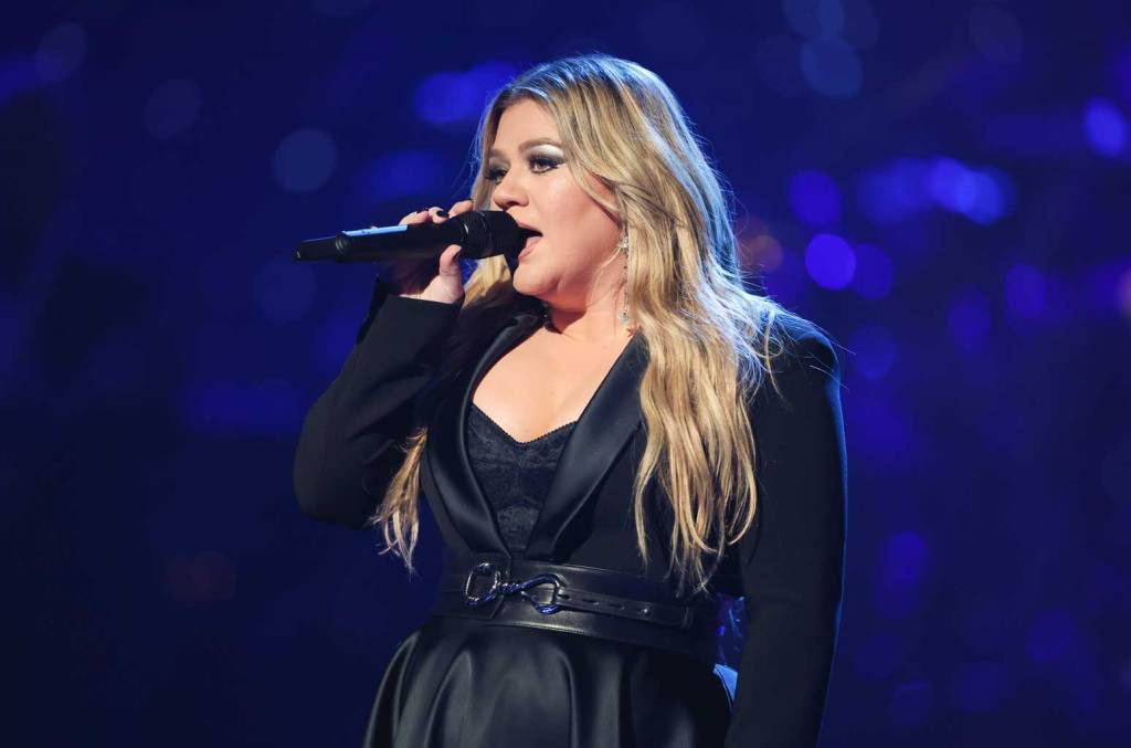 kelly-clarkson-reveals-how-she-worked-through-her-depression-after divorce