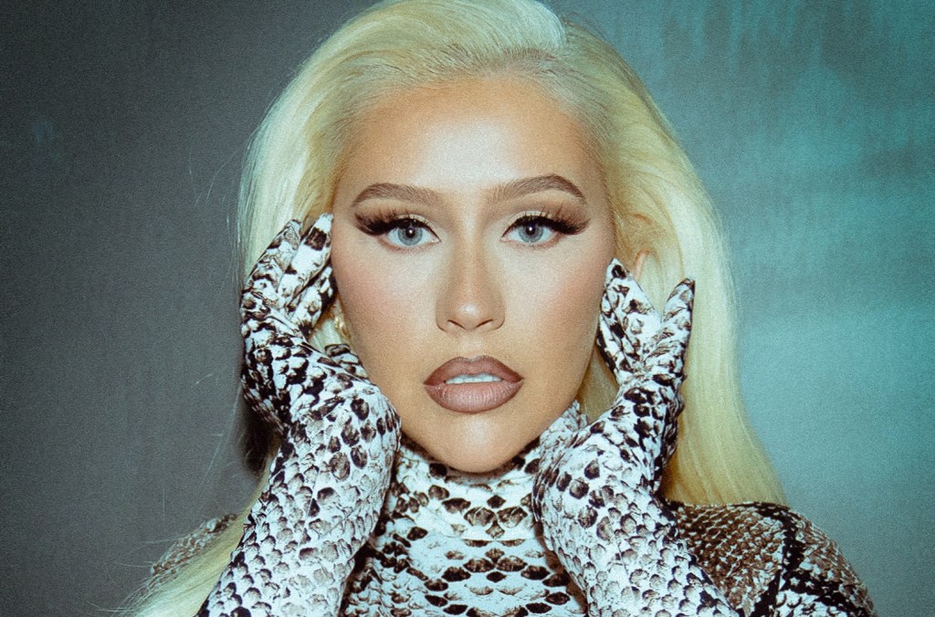 christina-aguilera-signs-with-uta-for-worldwide representation