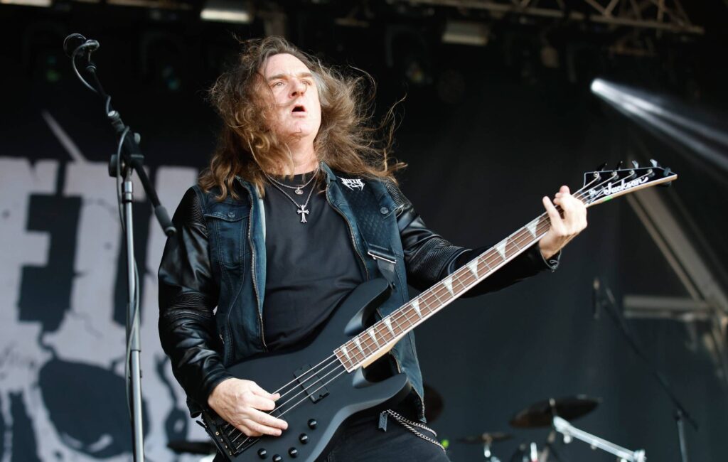 david-ellefson-on-the-sex-scandal-that-got-him-fired-from-megadeth:-“we-all-come-into-the-world-with-our-birthday-suit-on”