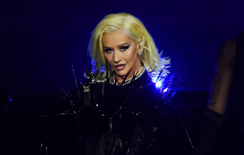 christina-aguilera-postpones-las-vegas-residency-shows-due-to-illness