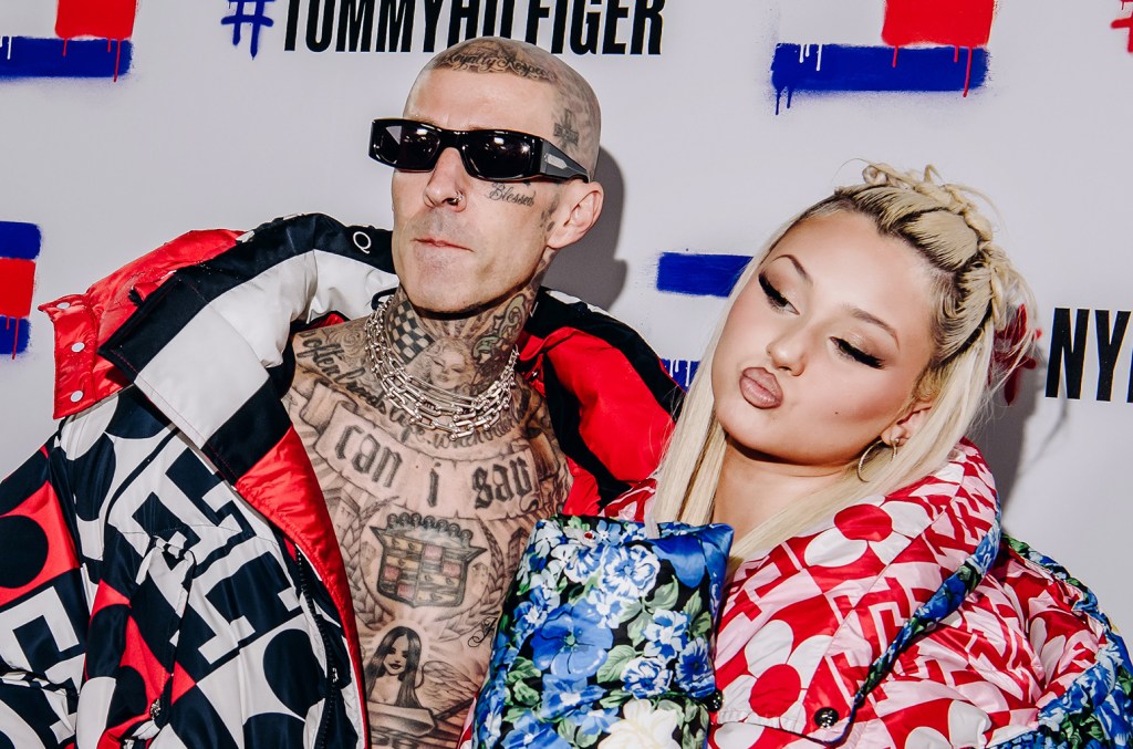 travis-barker-&-daughter-alabama-get-‘tatted together’