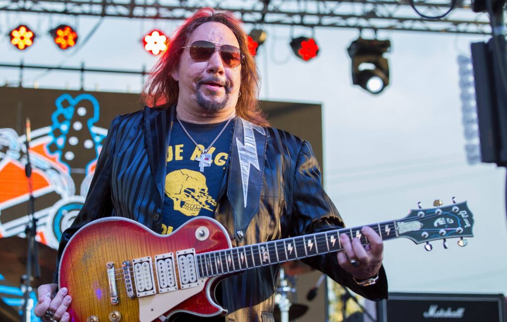 ace-frehley-says-his-new-album-will-make-kiss-“look-like-imbeciles”