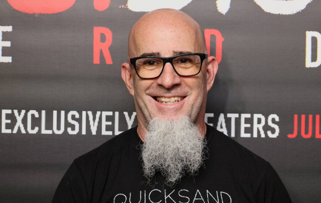 watch-anthrax’s-scott-ian-celebrates-60th-birthday-with-“epic”-party-jam-with-famous-friends-from-metallica,-machine-head-and-more