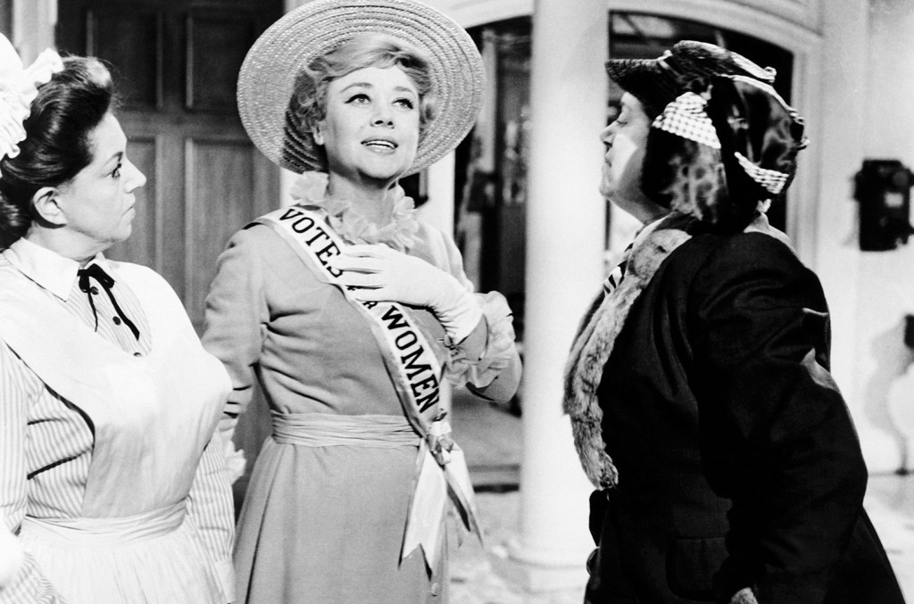 glynis-johns,-‘mary-poppins’-star-who-first-sang-sondheim’s-‘send-in-the-clowns,’-dies-at 100