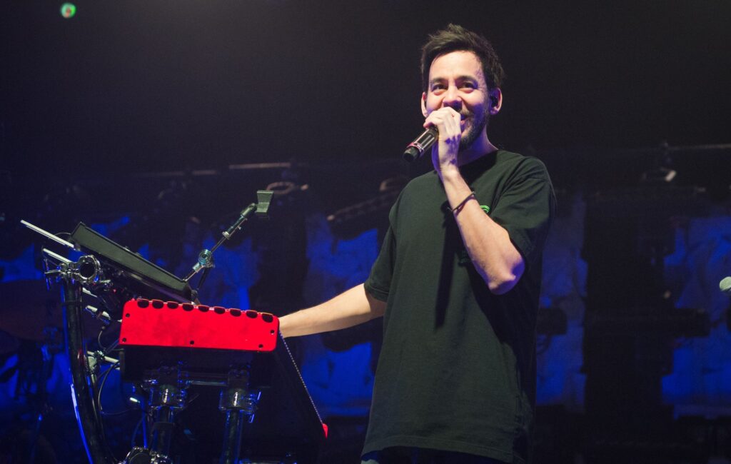 watch-mike-shinoda-continue-his-‘already-over’-sessions-with-musicians-in-london