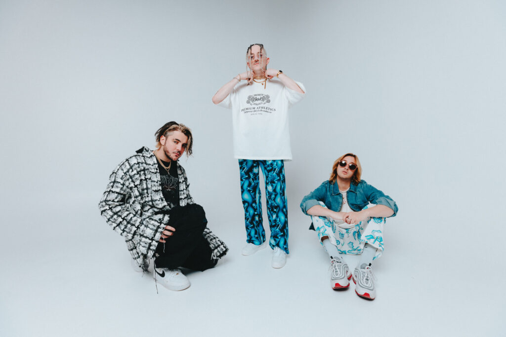 chase-atlantic-announce-new-“mamacita”-music-video