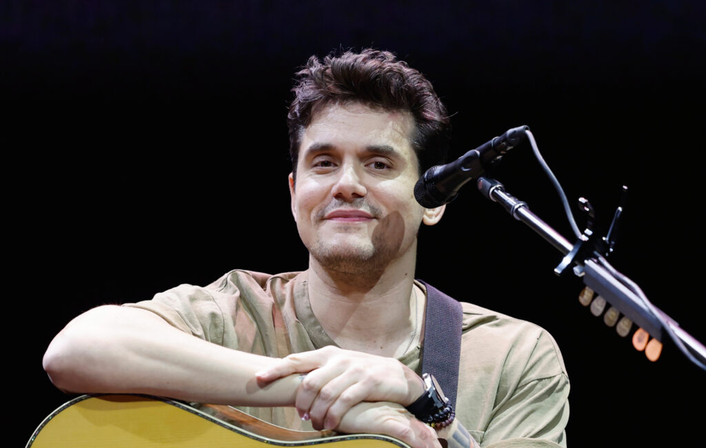 john-mayer-says-he’s-ready-for-marriage:-“i-so-badly-want-to-get-married”