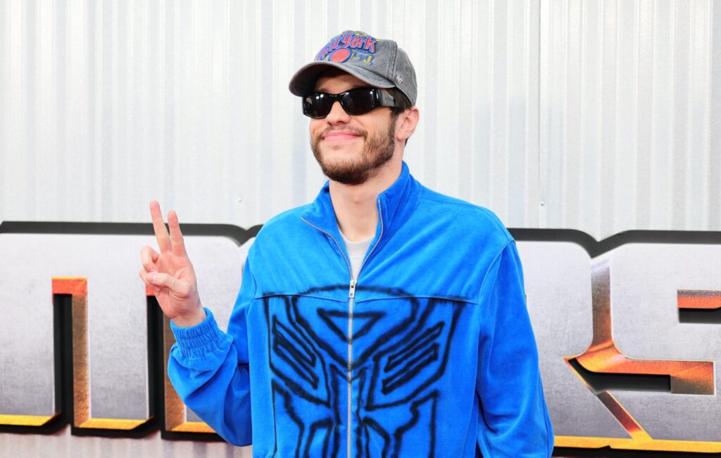 pete-davidson-reveals-he-was-high-on-ketamine-at-aretha-franklin’s-funeral