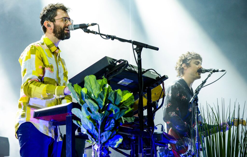 check-out-mgmt’s-enchanting-new-single-‘nothing-to-declare’