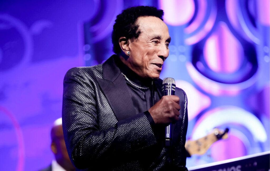 smokey-robinson-responds-to-viral-tiktok,-explains-meaning-behind-‘gasms’-album-title