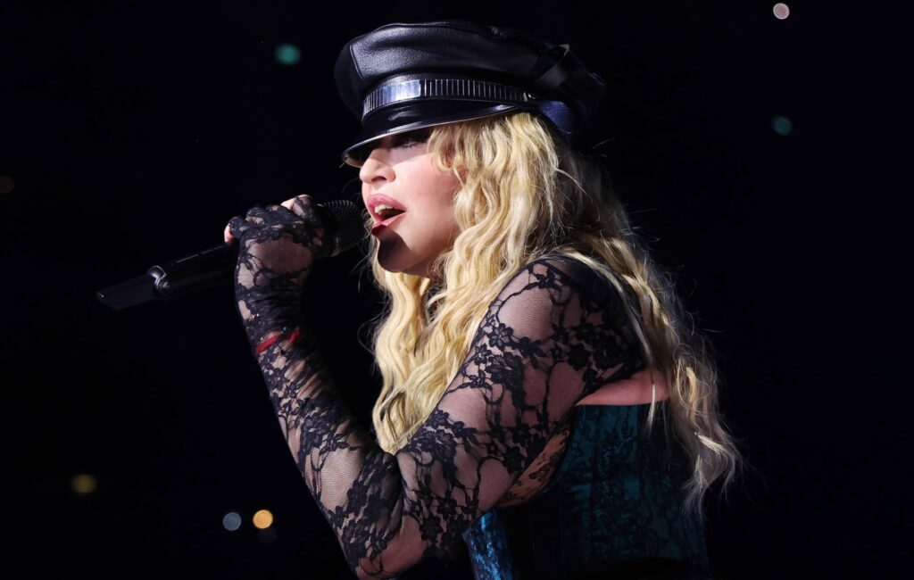 madonna-apologises-to-toronto-for-saying-“are-you-ready,-boston!”