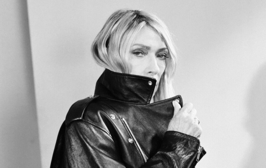 kim-gordon-announces-solo-lp-‘the-collective’-and-shares-lead-single-‘bye-bye’