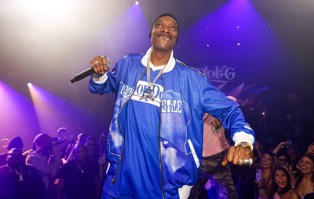 ceo-fired-after-viral-snoop-dogg-“giving-up-smoke”-campaign-“did-not-lead-to-sales-lift-planned”-for-brand