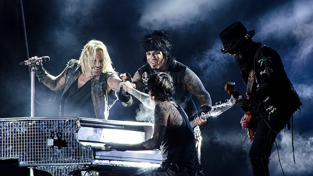 motley-crue-forced-to-pay-mick-mars’-legal-fees-in-ugly-courtroom-fallout