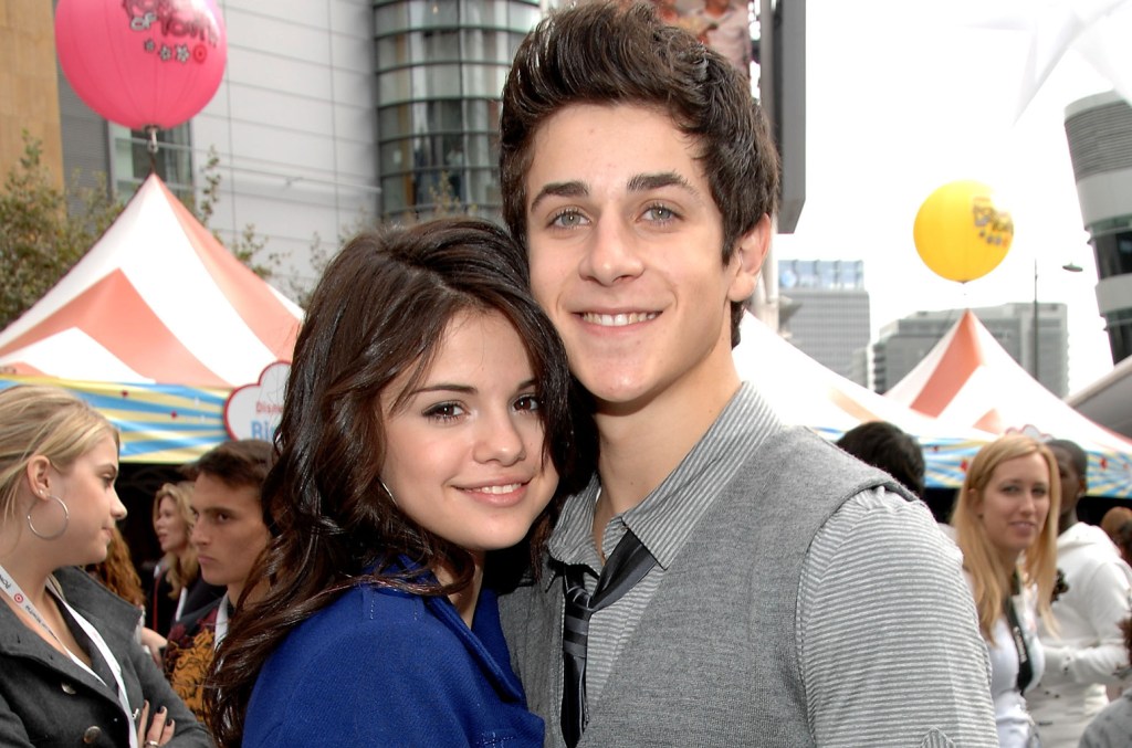 selena-gomez,-david-henrie-to-produce-&-appear-in-‘wizards-of-waverly-place’-disney revival