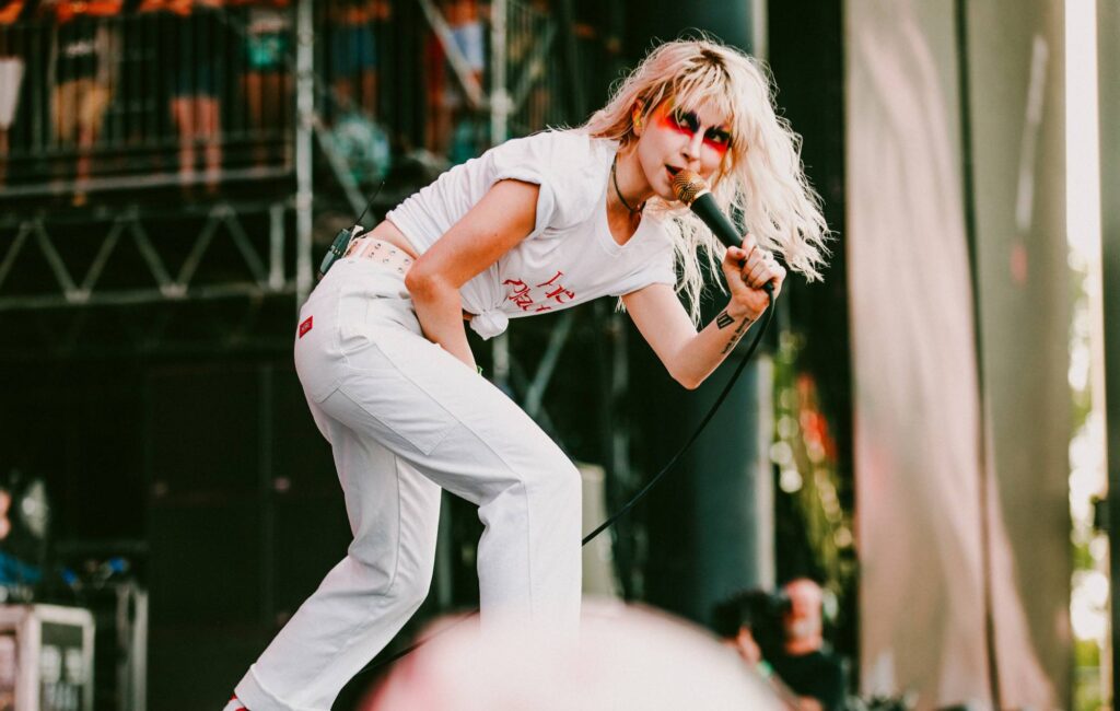 paramore-pull-out-of-latin-american-festival-dates