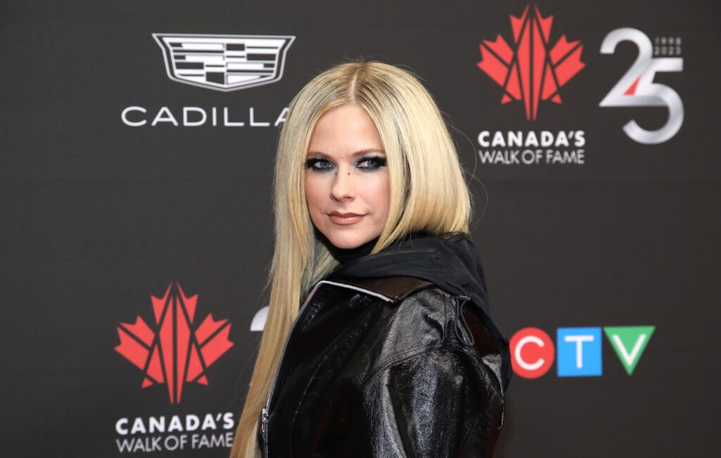 avril-lavigne-announces-‘greatest-hits-tour’-with-all-time-low-and-simple-plan-to-join