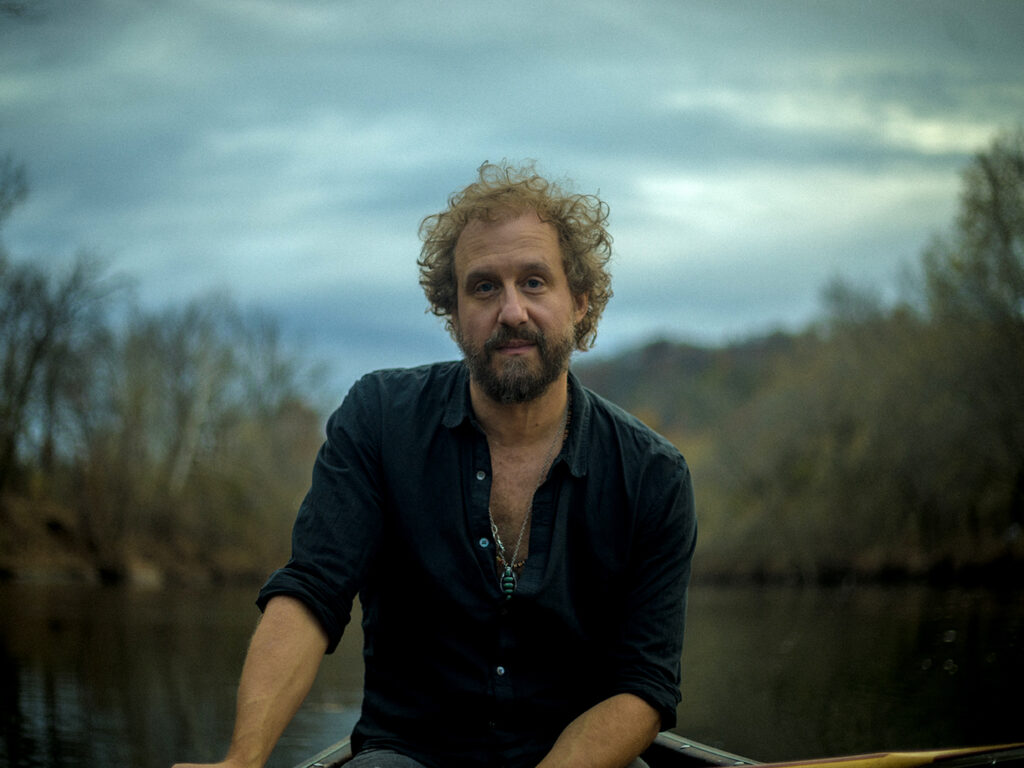 hear-the-title-track-for-phosphorescent’s-new-album,-revelator