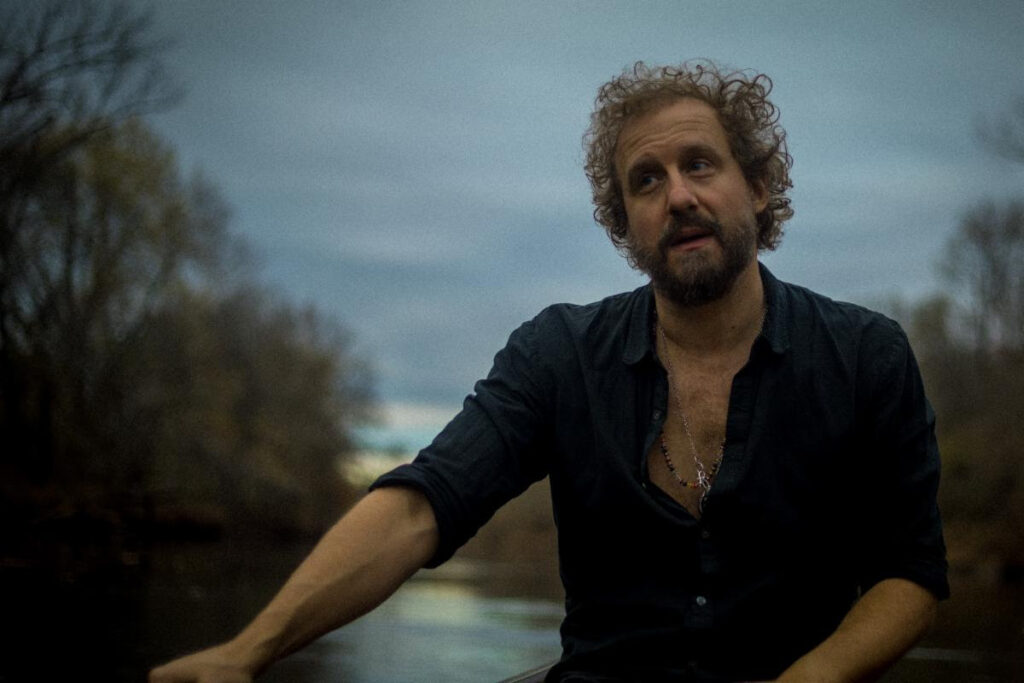 phosphorescent-announces-new-album-‘revelator’