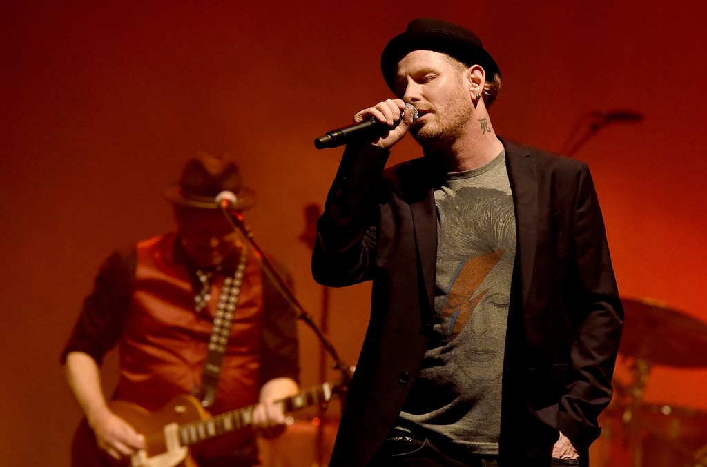 slipknot’s-corey-taylor-describes-‘complete-and-utter-breakdown’-preceding-north-american-tour cancellation