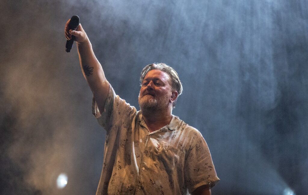 elbow-share-boisterous-new-single-‘lover’s-leap’-and-announce-new-album-‘audio-vertigo’