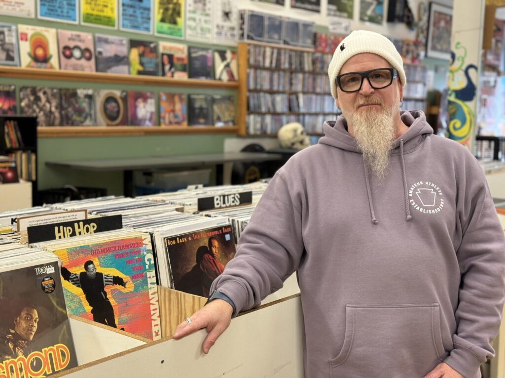 the-record-store:-veteran-owner-tells-us-the-only-way-to-collect