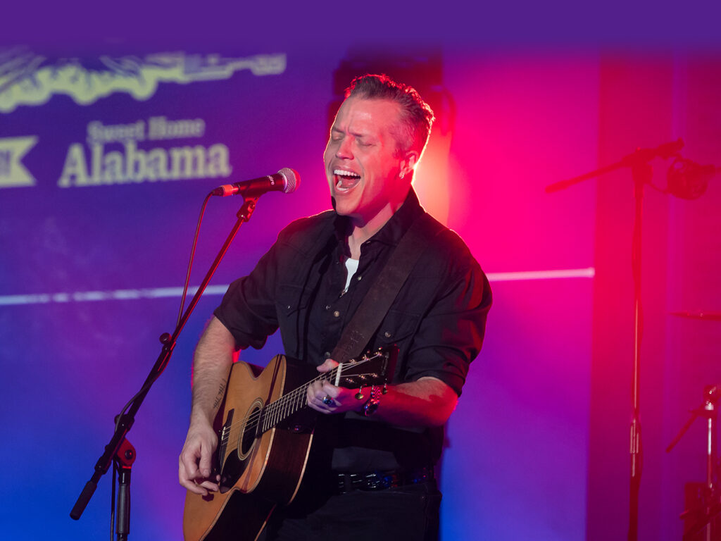 allison-russell,-billy-bragg,-jason-isbell-and-more-triumph-at-this-year’s-uk-americana-awards