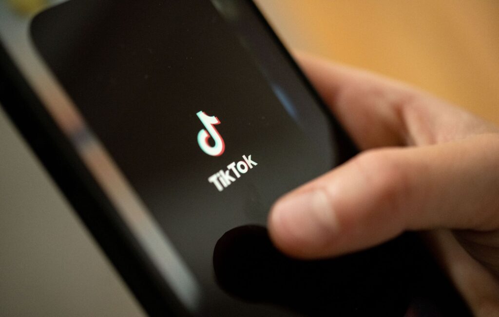 tiktok-testing-an-‘ai-song’-feature-for-creating-music-based-on-prompts