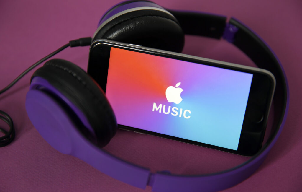 apple-music-announces-higher-royalties-for-music-in-spatial-audio