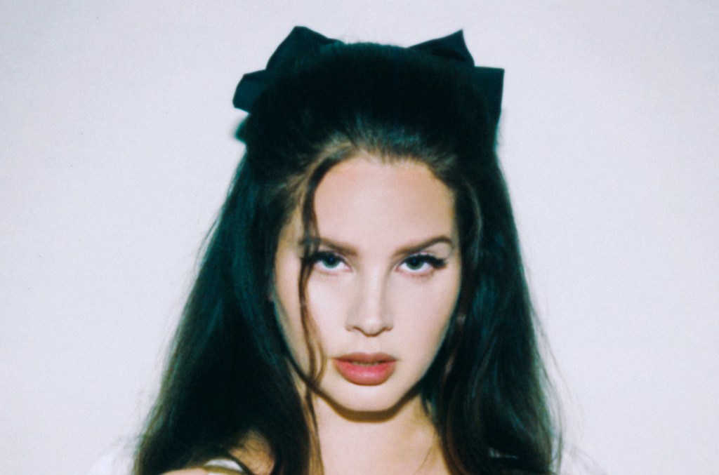 lana-del-rey-announces-new-album ‘lasso’