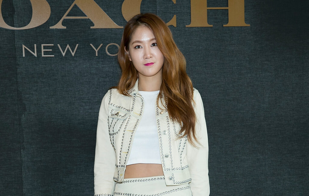 soyou-leaves-k-pop-agency-big-planet-made-after-two-years