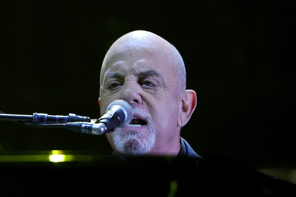 listen-to-billy-joel’s-new-song-‘turn-the-lights-back-on’