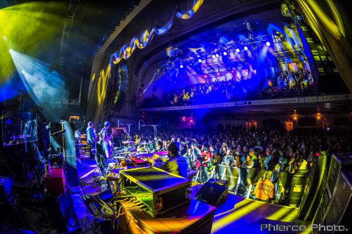 umphrey’s-mcgee-present-numbers-themed-set,-bust-out-the-beatles’-“flying”