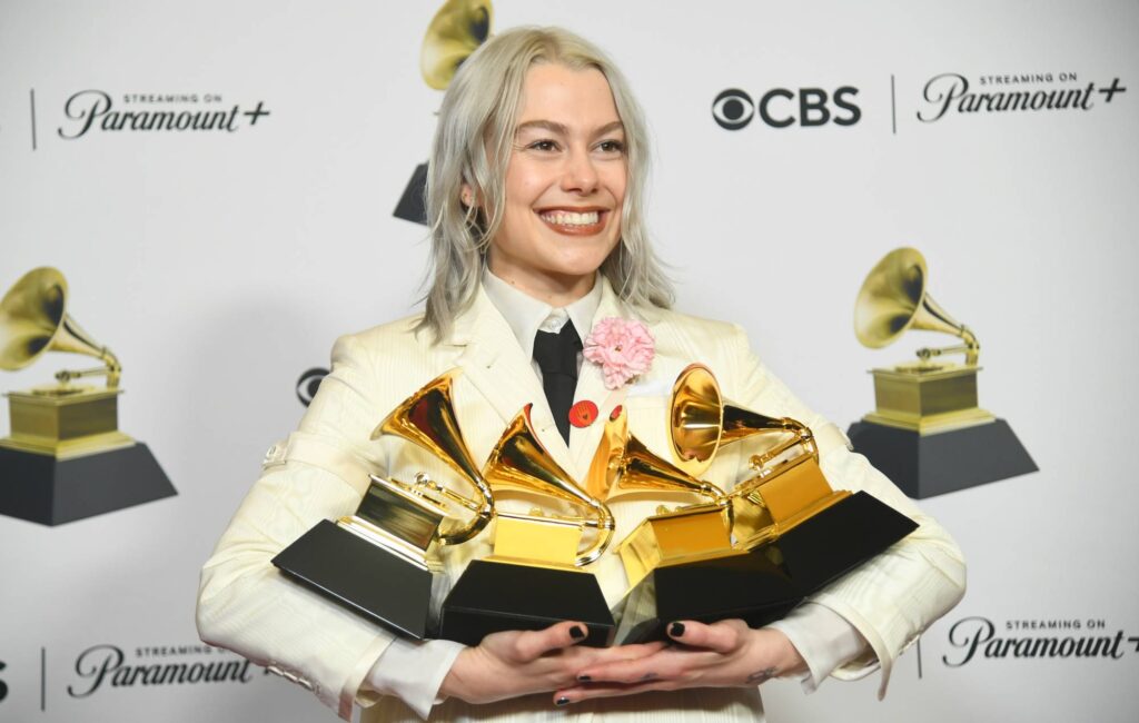 phoebe-bridgers-tells-ex-grammys-head-neil-portnow-to-“rot-in-piss”