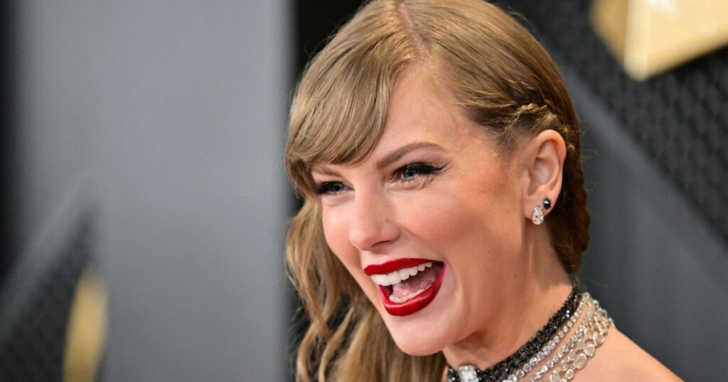 taylor-swift-announces-new-album-during-her-grammys-acceptance-speech