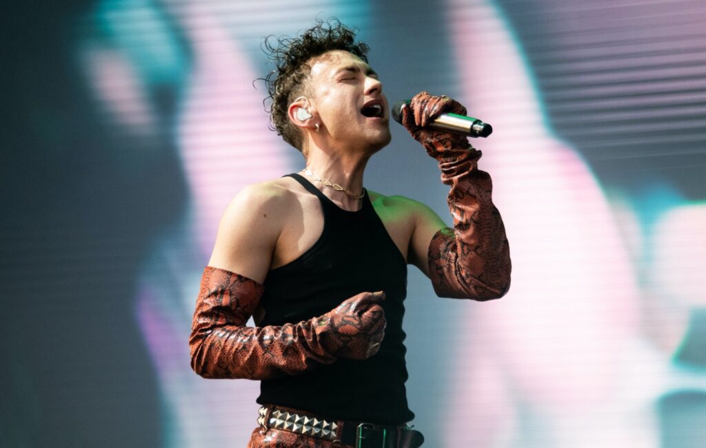 years-&-years’-olly-alexander-announces-details-of-uk-eurovision-single-‘dizzy’